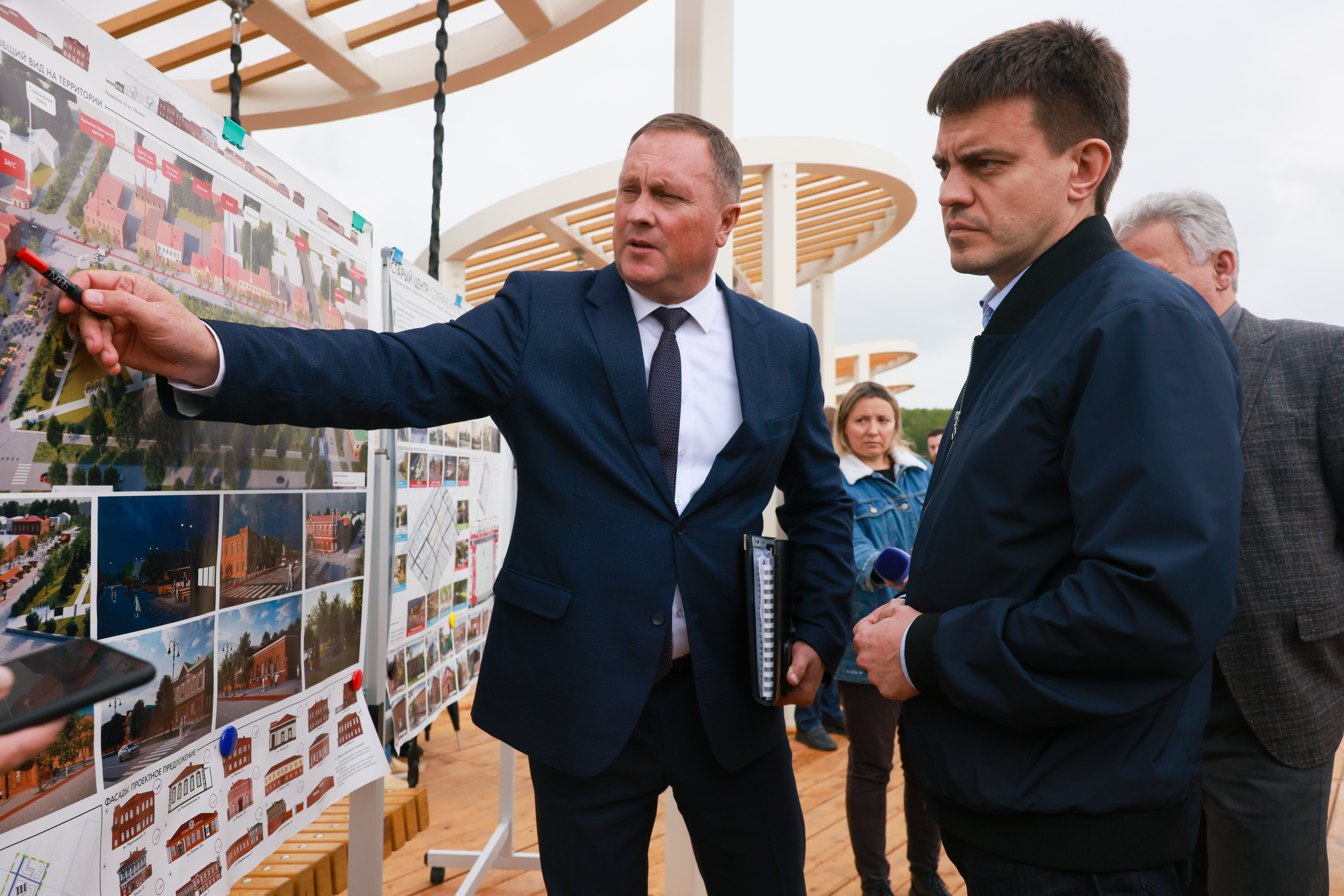 Глава региона Михаил Котюков оценил потенциал социально-экономического развития Ачинска.