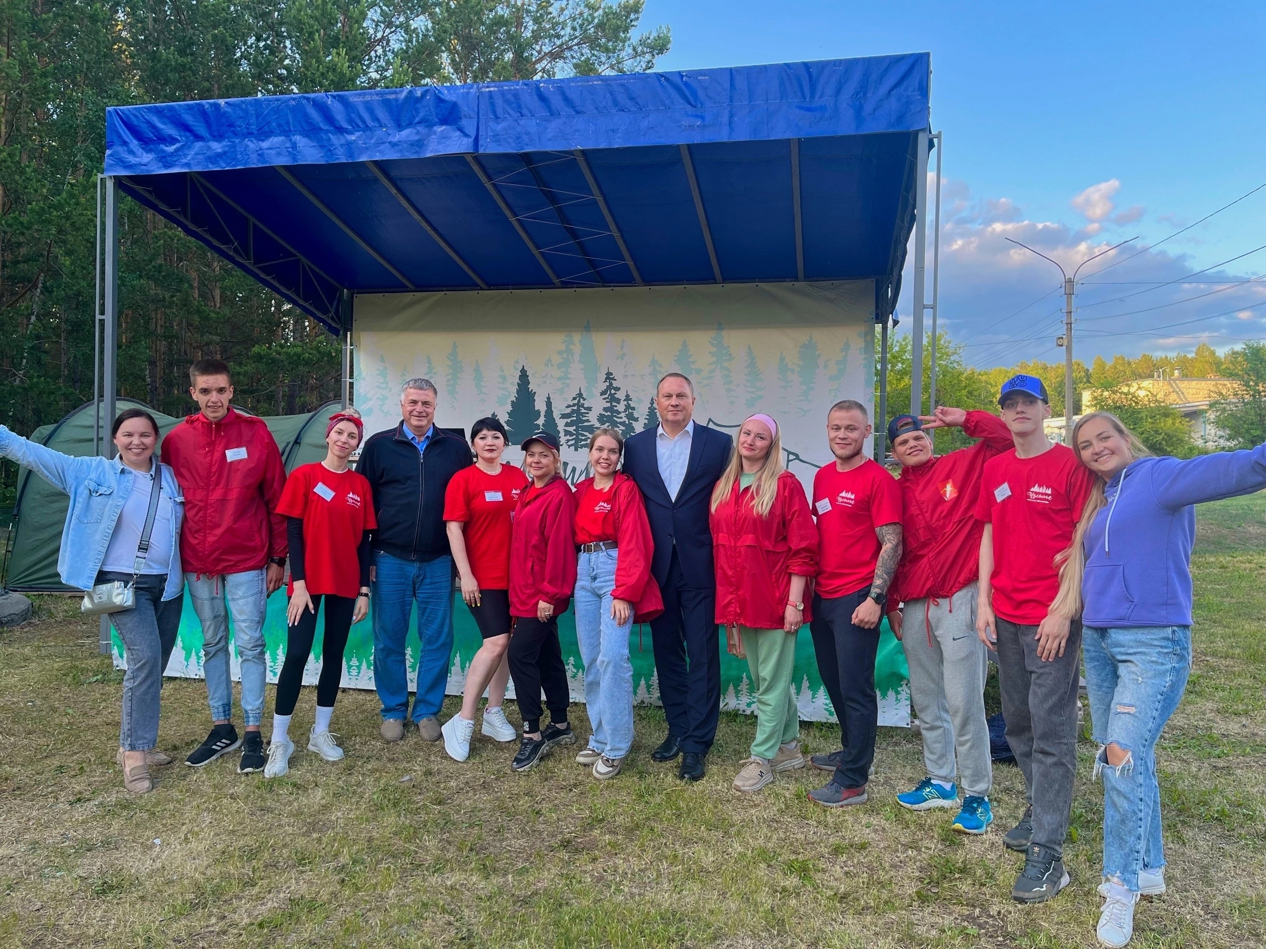 В Ачинске открыли первую смену палаточного эко-лагеря «Чулымье».
